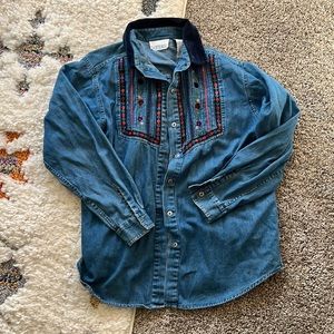 Vintage denim top with little embroidery